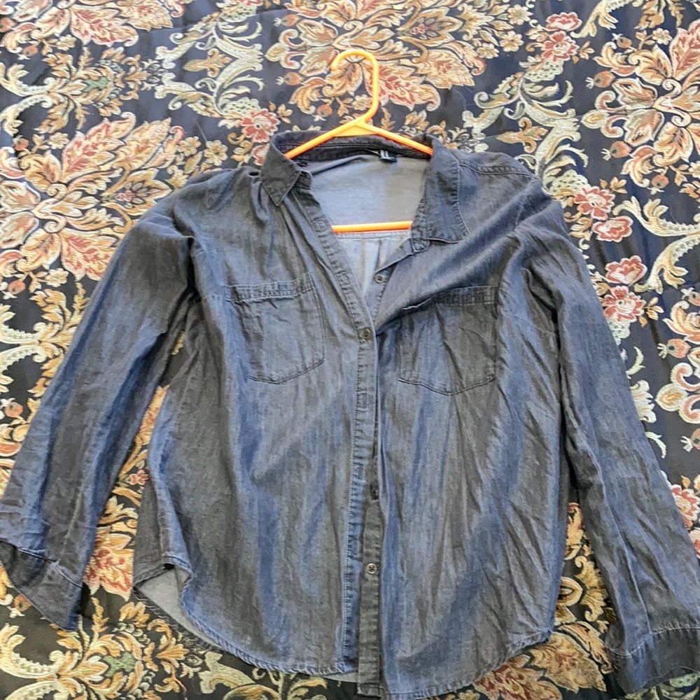 Forever 21 cute grey button up shirt
